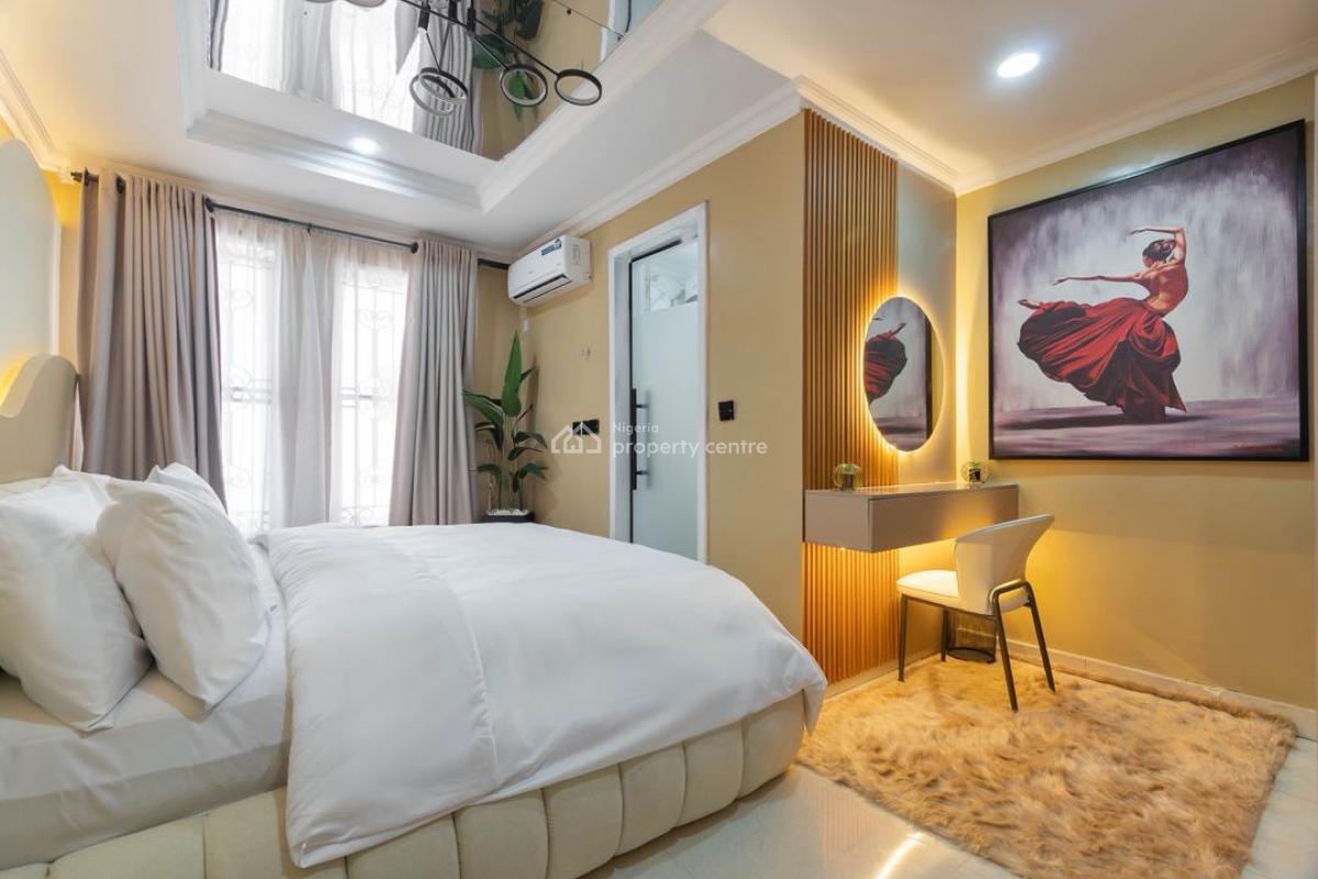 Luxury 2 Bedroom Apartment with Ps 5, Bathtub , Balconies,walk in Clos, Lekki Phase 1, Lekki, Lagos, Flat / Apartment Short Let