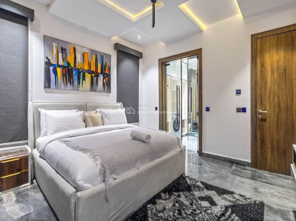 Luxury 1 Bedroom Apartment with Ps 5, Bathtub , Balconies,walk in Clos, Lekki Phase 1, Lekki, Lagos, Flat / Apartment Short Let