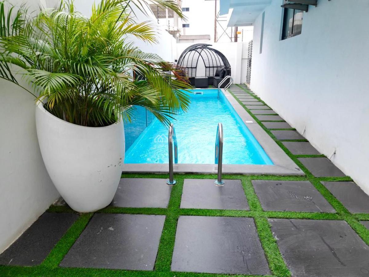 Luxury 3 Bedroom Apartment with Ps 5, Bathtub , Balconies,walk in Clos, Lekki Phase 1, Lekki, Lagos, Flat / Apartment Short Let