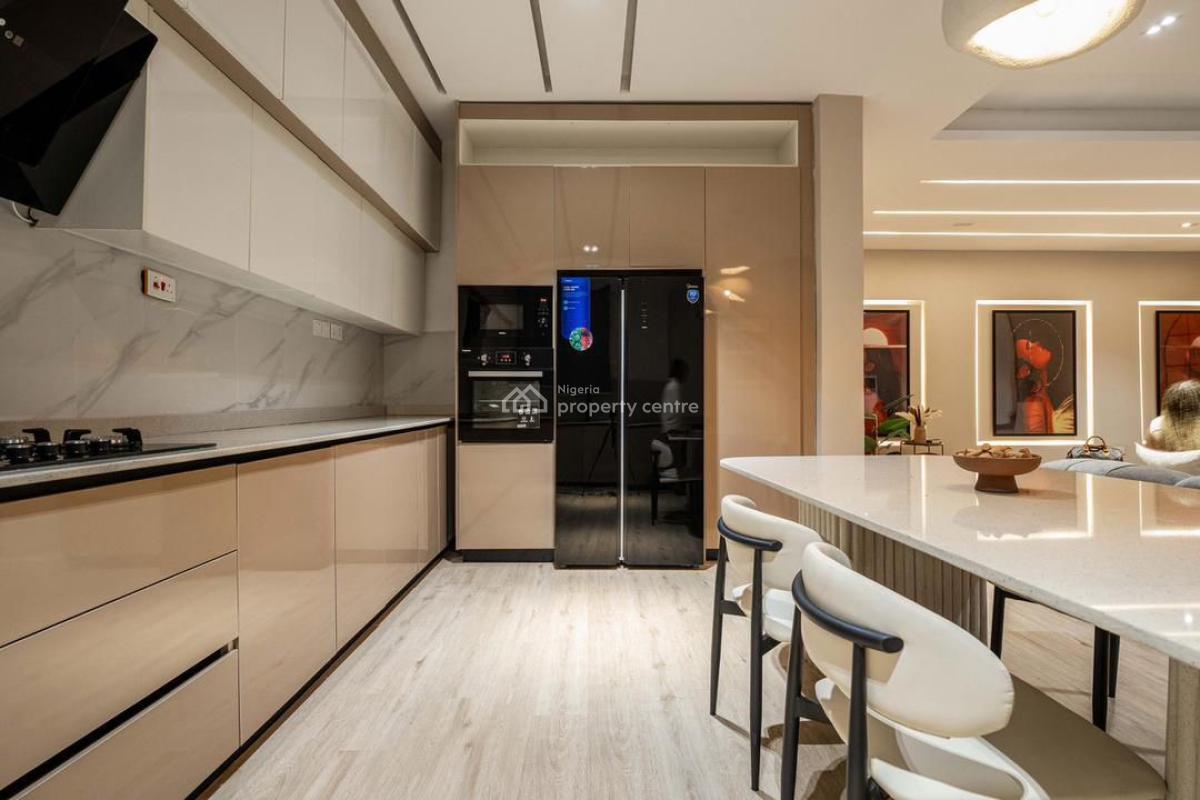 Luxury 3 Bedroom Apartment with Ps 5, Bathtub , Balconies,walk in Clos, Lekki Phase 1, Lekki, Lagos, Flat / Apartment Short Let