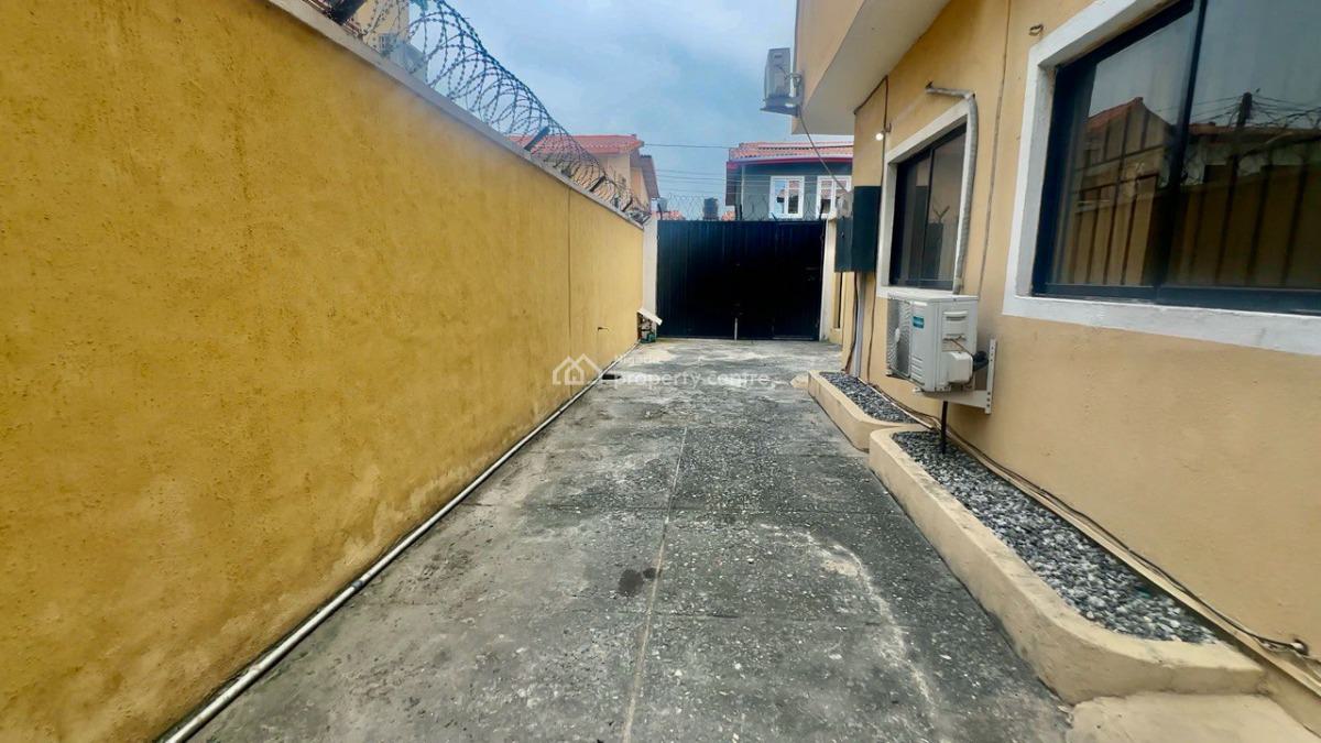 4 Bed Semi Detached in a Gated Estate with Miniflat Bq, Off Adewunmi Adebimpe Drive, Lekki Phase 1, Lekki, Lagos, Semi-detached Duplex for Sale