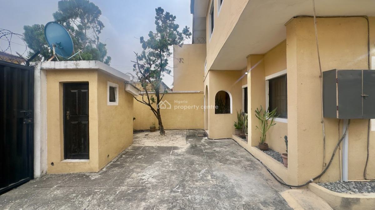 4 Bed Semi Detached in a Gated Estate with Miniflat Bq, Off Adewunmi Adebimpe Drive, Lekki Phase 1, Lekki, Lagos, Semi-detached Duplex for Sale