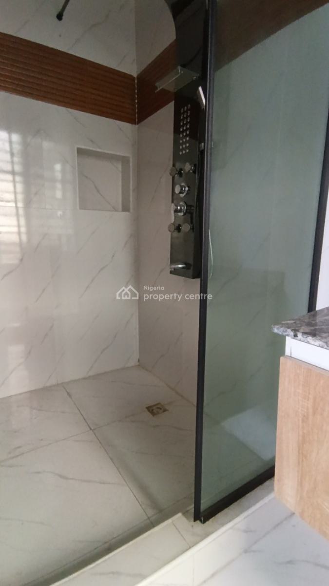 Distress 4 Bedroom Semi Detached Duplex with Seperate Gate, Agungi, Lekki, Lagos, Semi-detached Duplex for Sale