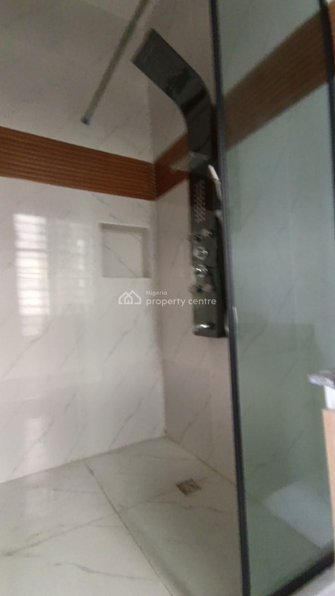 Distress 4 Bedroom Semi Detached Duplex with Seperate Gate, Agungi, Lekki, Lagos, Semi-detached Duplex for Sale