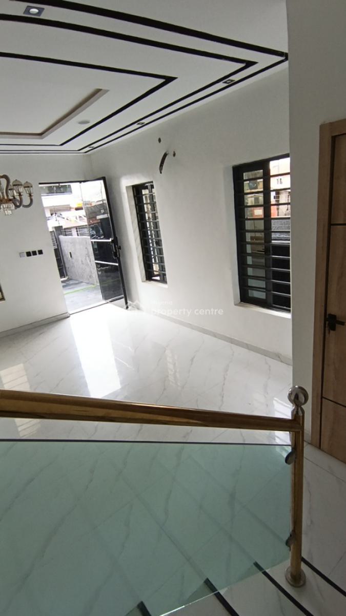 Distress 4 Bedroom Semi Detached Duplex with Seperate Gate, Agungi, Lekki, Lagos, Semi-detached Duplex for Sale