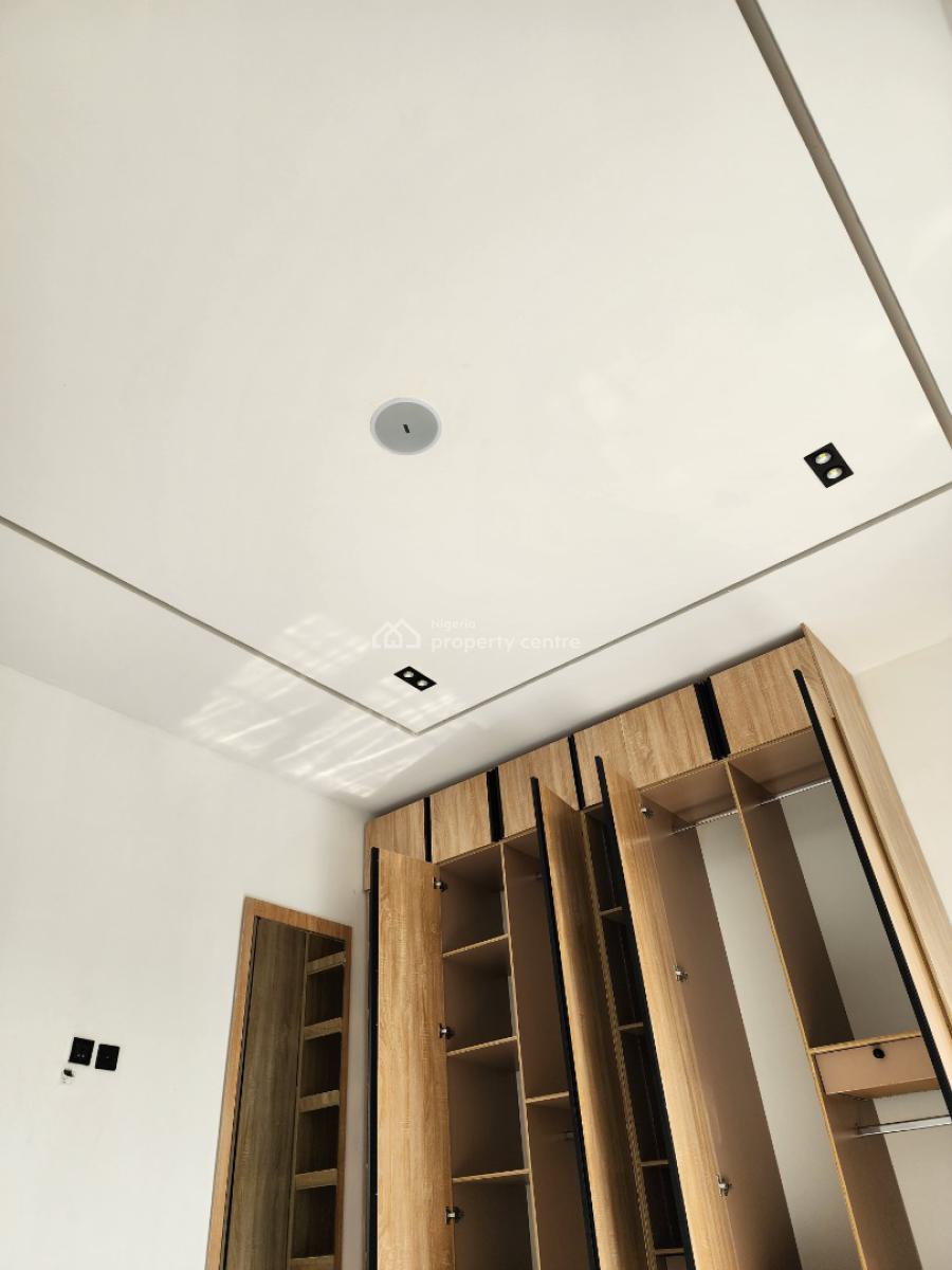 2 Bedroom Luxury Apartment, Lekki Phase 1, Lekki, Lagos, Flat / Apartment for Sale