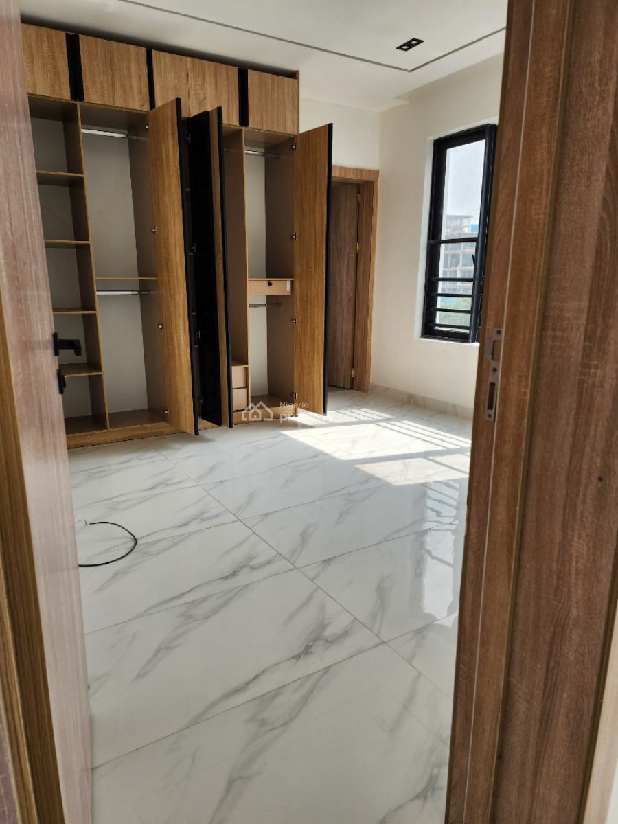 2 Bedroom Luxury Apartment, Lekki Phase 1, Lekki, Lagos, Flat / Apartment for Sale