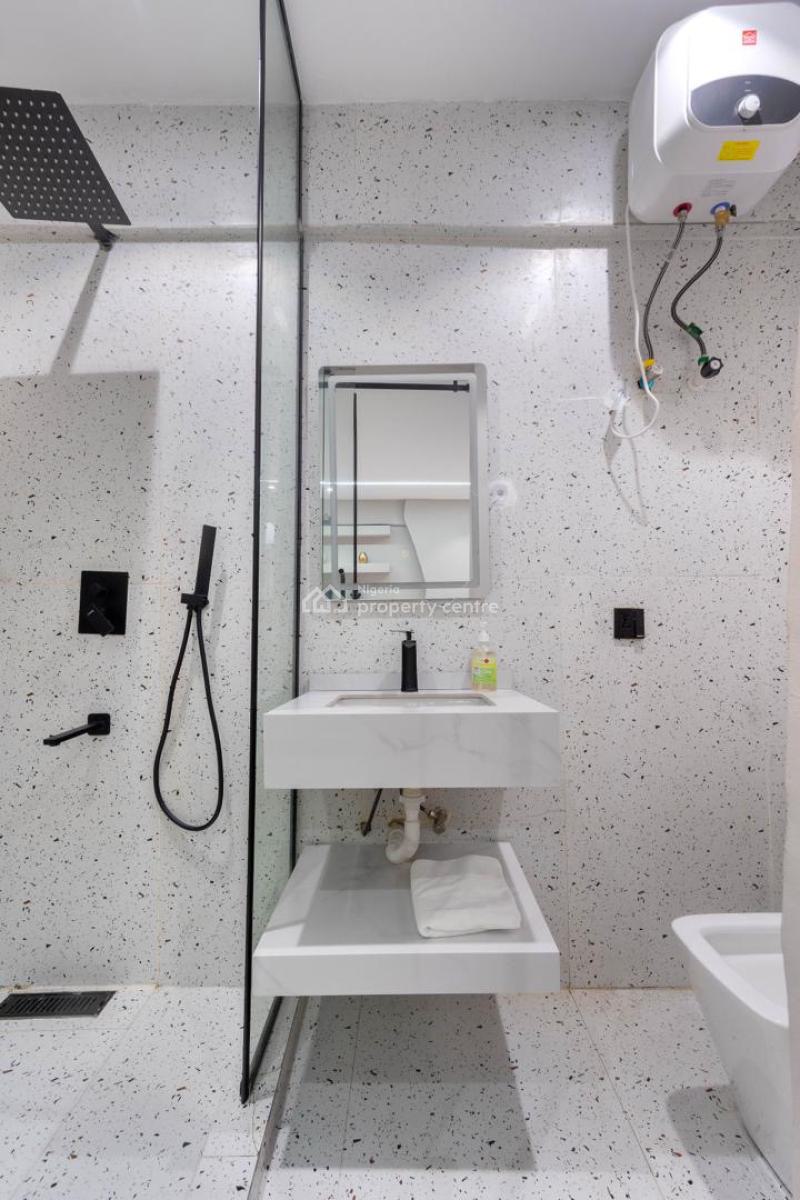 Luxury 2 Bedroom Apartment (3rd Floor), Admiralty Way, Lekki Phase 1, Lekki, Lagos, Flat / Apartment Short Let