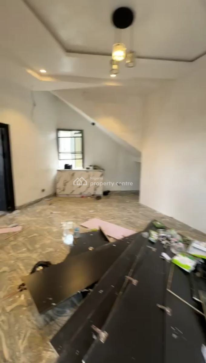 Spacious 1bedroom Flat with 2toilet 1bath, Chevron Alternative, Lekki, Lagos, Mini Flat (room and Parlour) for Rent