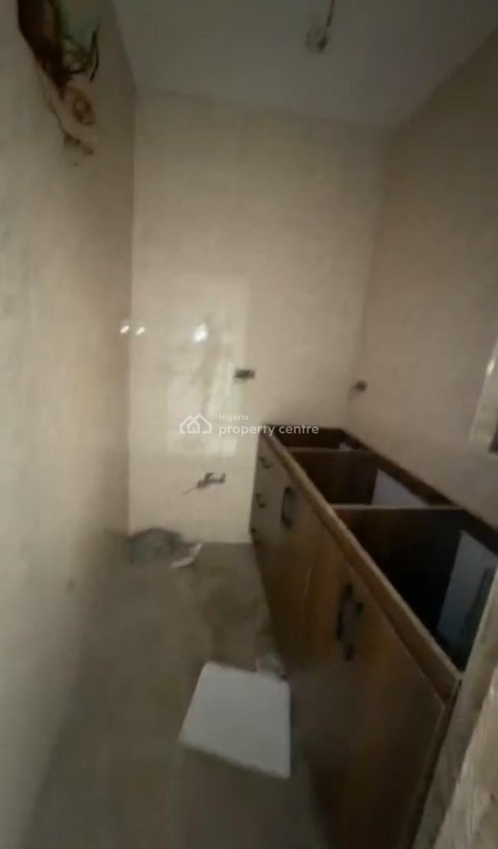 Newly Built Spacious Roomself in a Secured Environment, Ilupeju-palmgrove, Palmgrove, Ilupeju, Lagos, Flat / Apartment for Rent