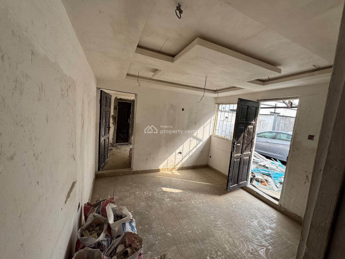 a Fully Serviced Mini Flat with 2 Toilets, Lekki Phase 1, Lekki, Lagos, Mini Flat (room and Parlour) for Rent