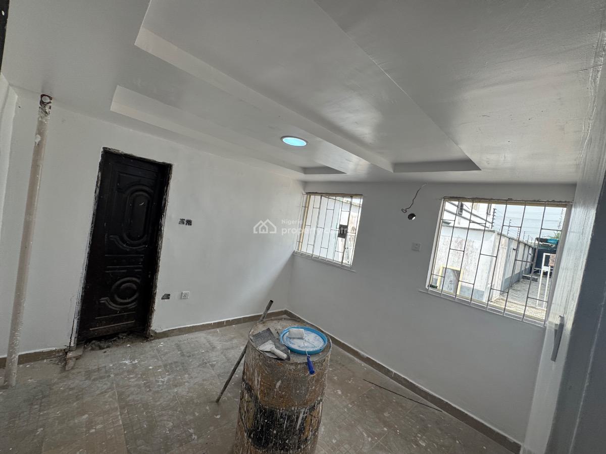a Fully Serviced Mini Flat with 2 Toilets in Lekki Phase 1, Lekki Phase 1, Lekki, Lagos, Mini Flat (room and Parlour) for Rent