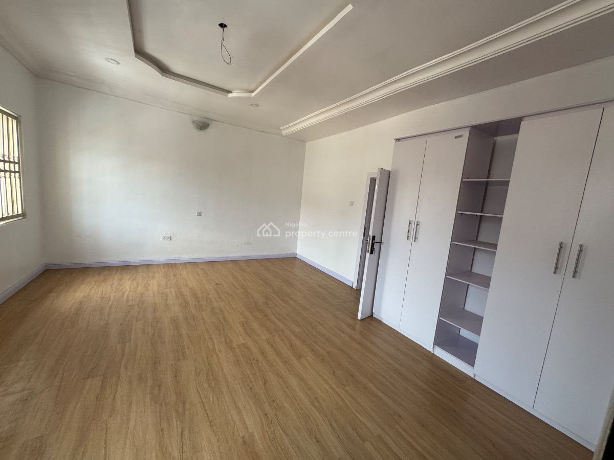 a Big Studio Apartment, Off Admiralty Way, Lekki Phase 1, Lekki, Lagos, Self Contain (single Rooms) for Rent