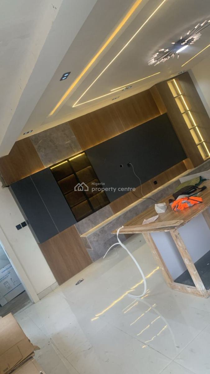 Newly Built 2bedroom Flat Off Admiralty Way Lekki Phase 1, Off Admiralty Way Lekki Phase 1, Lekki Phase 1, Lekki, Lagos, Block of Flats for Sale