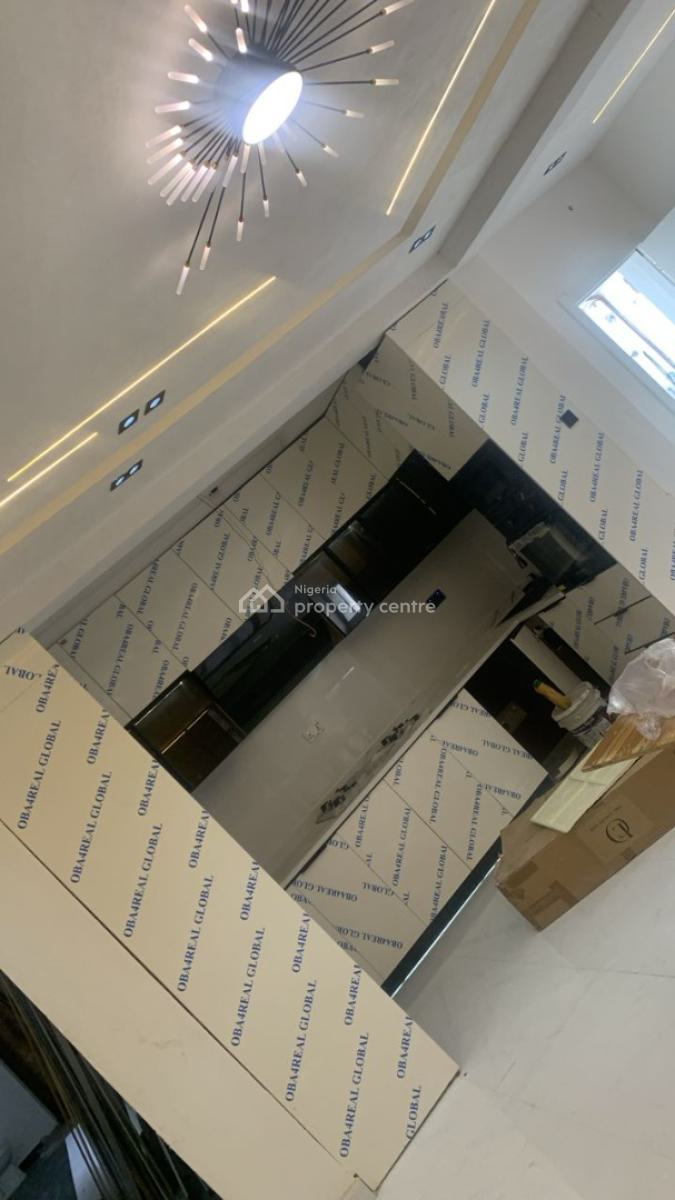 Newly Built 2bedroom Flat Off Admiralty Way Lekki Phase 1, Off Admiralty Way Lekki Phase 1, Lekki Phase 1, Lekki, Lagos, Block of Flats for Sale