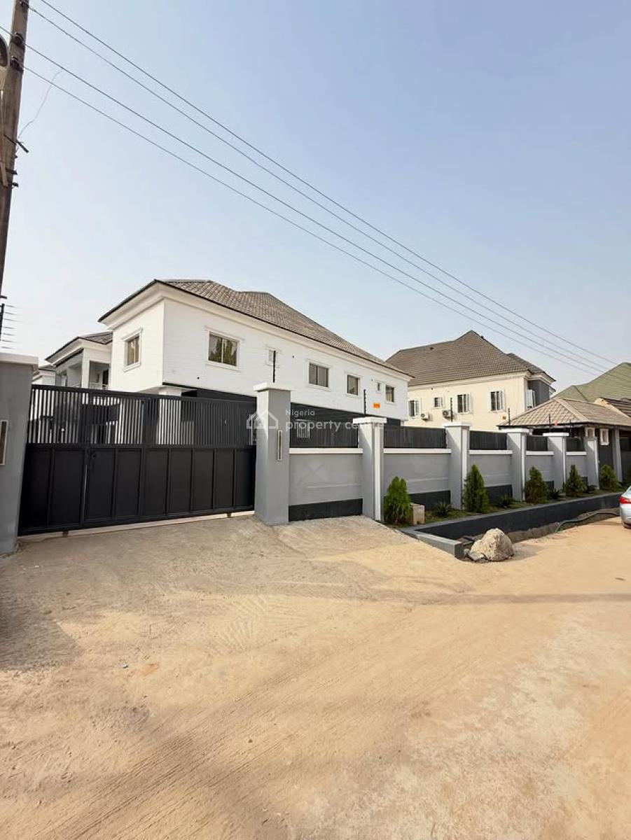 Nice Finished 3 Bedroom Semi-detached Duplex with Bq, Kado, Abuja, Semi-detached Duplex for Rent