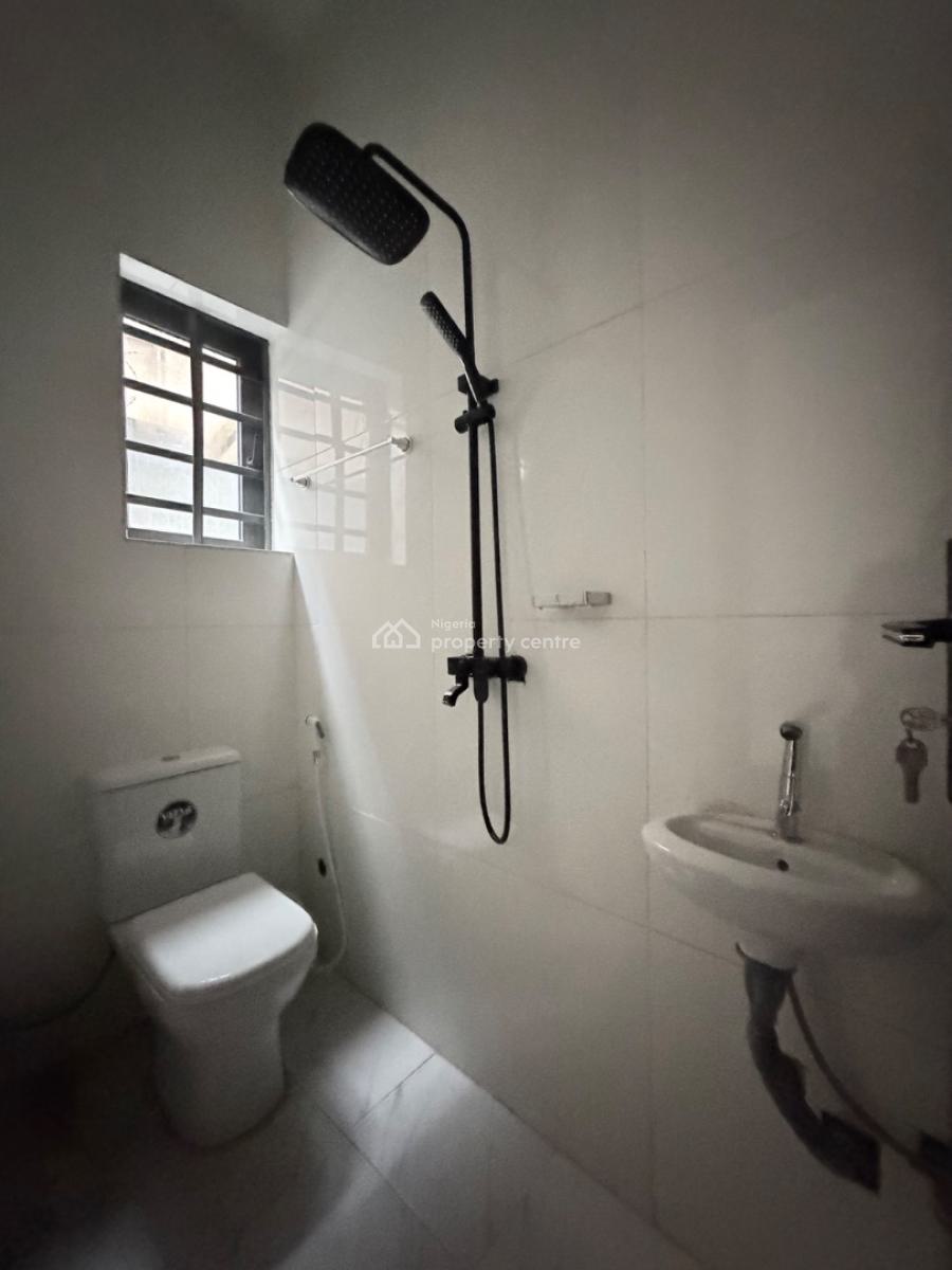 Lovely 3 Bedroom Apartment in a Lovely Location, Gra Phase 2, Magodo, Lagos, Flat / Apartment for Sale