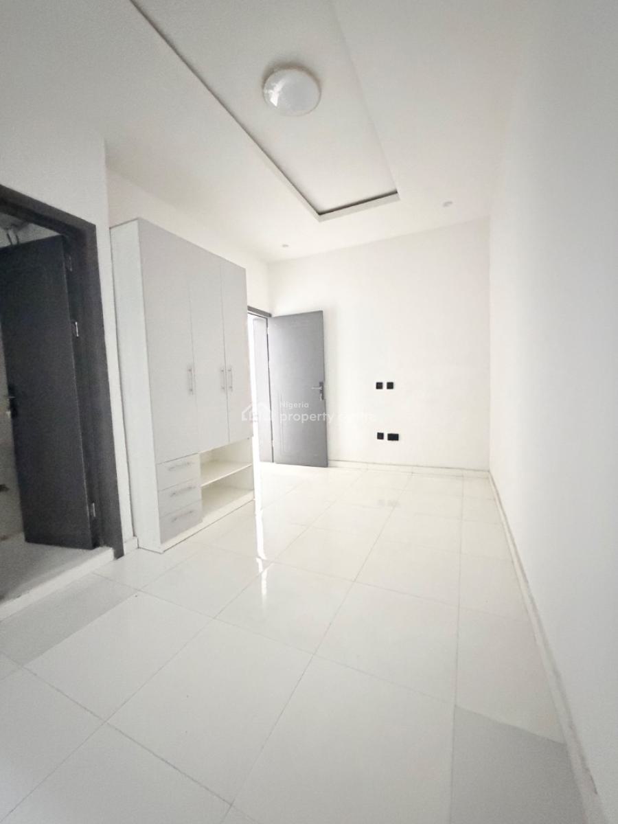 Lovely 3 Bedroom Apartment in a Lovely Location, Gra Phase 2, Magodo, Lagos, Flat / Apartment for Sale