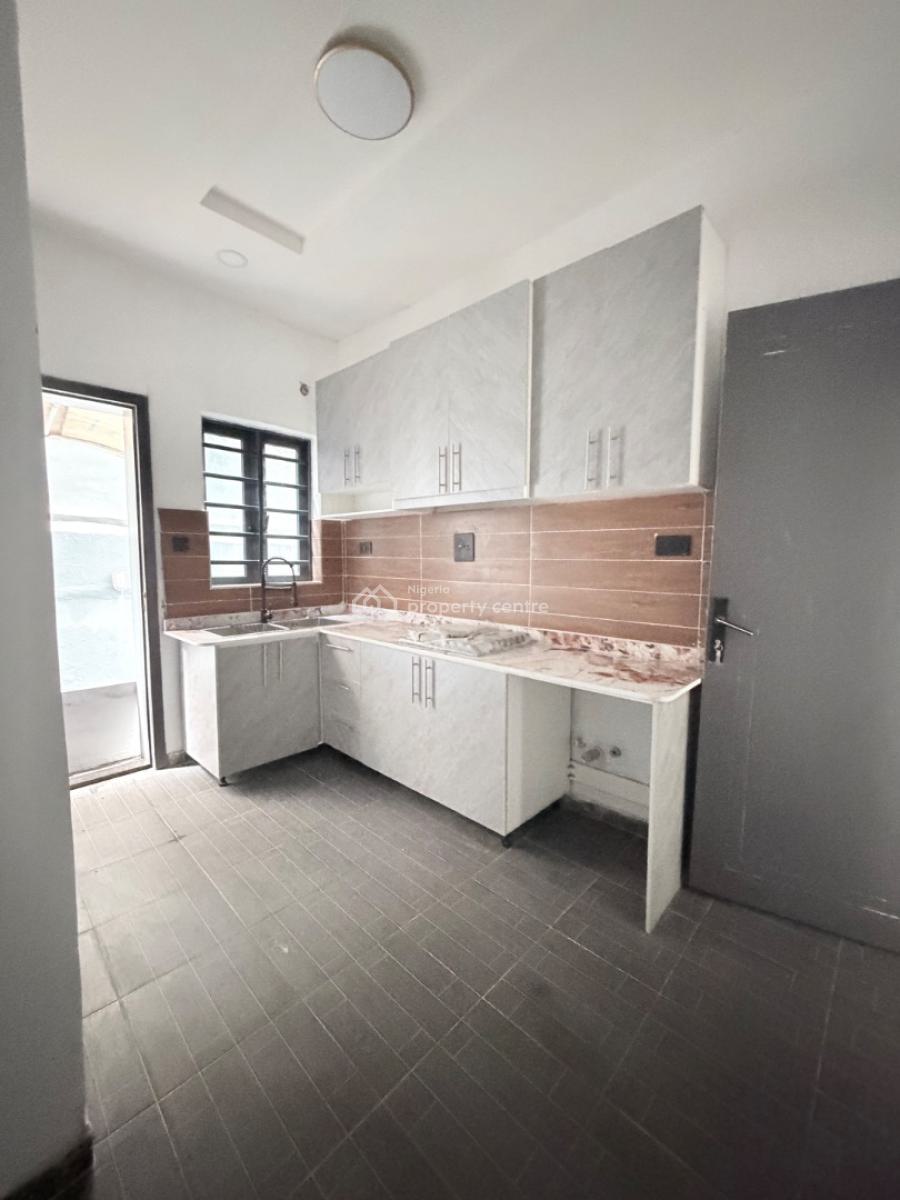 Lovely 3 Bedroom Apartment in a Lovely Location, Gra Phase 2, Magodo, Lagos, Flat / Apartment for Sale