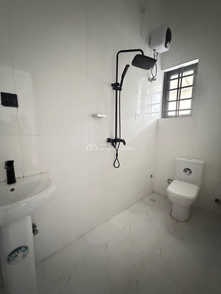 Lovely 3 Bedroom Apartment in a Lovely Location, Gra Phase 2, Magodo, Lagos, Flat / Apartment for Sale