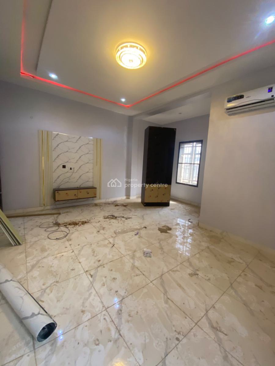 Luxury 2 Bedroom Flat , Partially Furnished, with Ac , Lift, Rooftop, Area 1, Garki, Abuja, Flat / Apartment for Sale