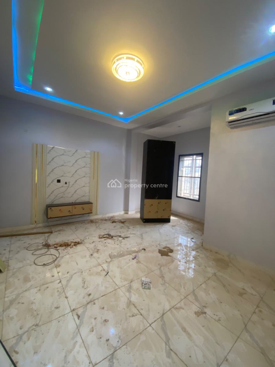 Luxury 2 Bedroom Flat , Partially Furnished, with Ac , Lift, Rooftop, Area 1, Garki, Abuja, Flat / Apartment for Sale