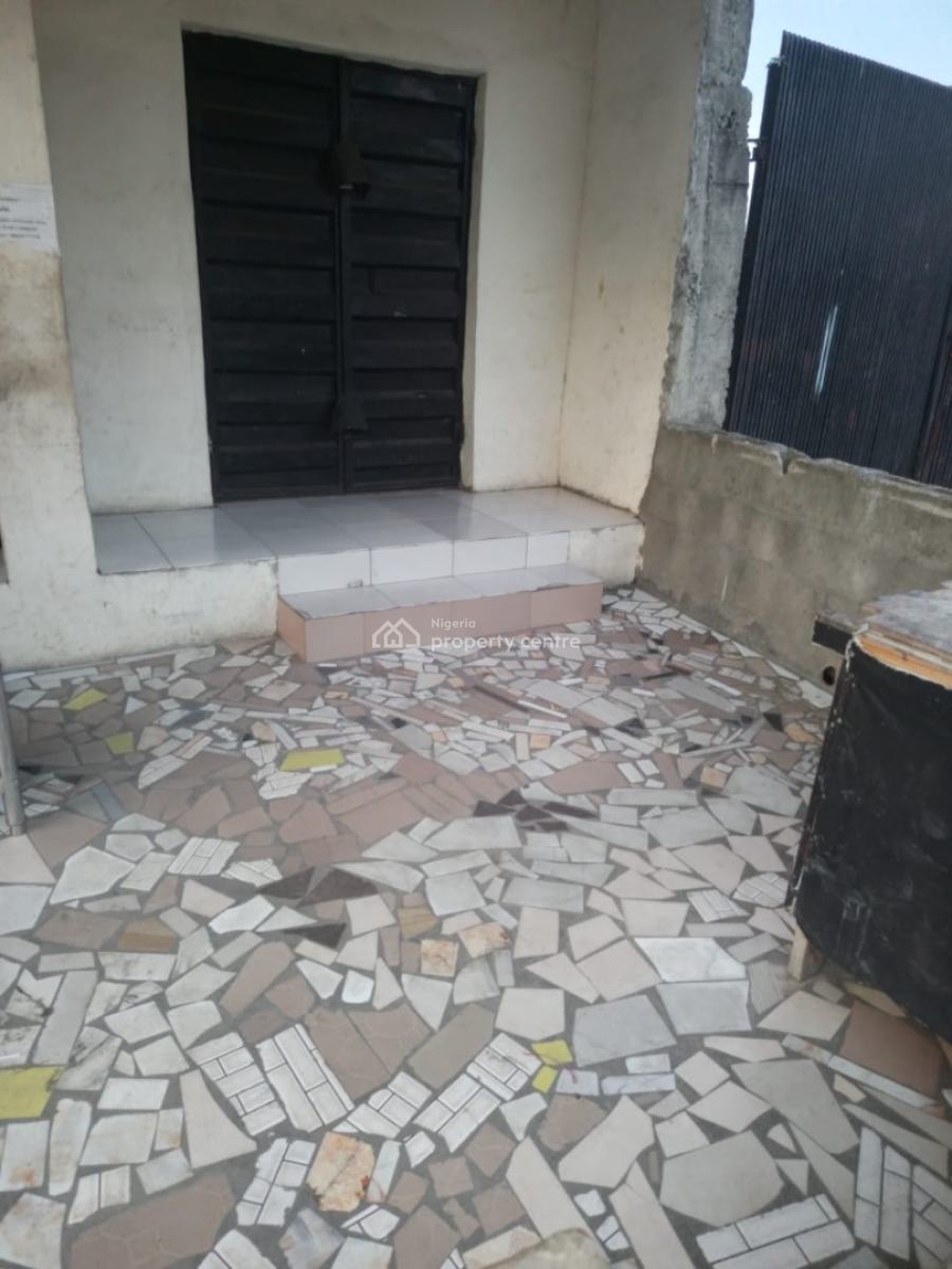 Affordable Cheap Shop, Mobil Road Ilaje Maroko, Ilaje, Ajah, Lagos, Commercial Property for Rent