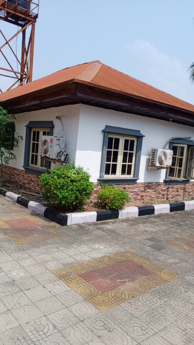 Renovated 2bedroom Bungalow at Igboefon, Lekki Lagos, Nicole Balogun, Alpha Beach, Igboefon, Igbo Efon, Lekki, Lagos, Flat / Apartment for Rent