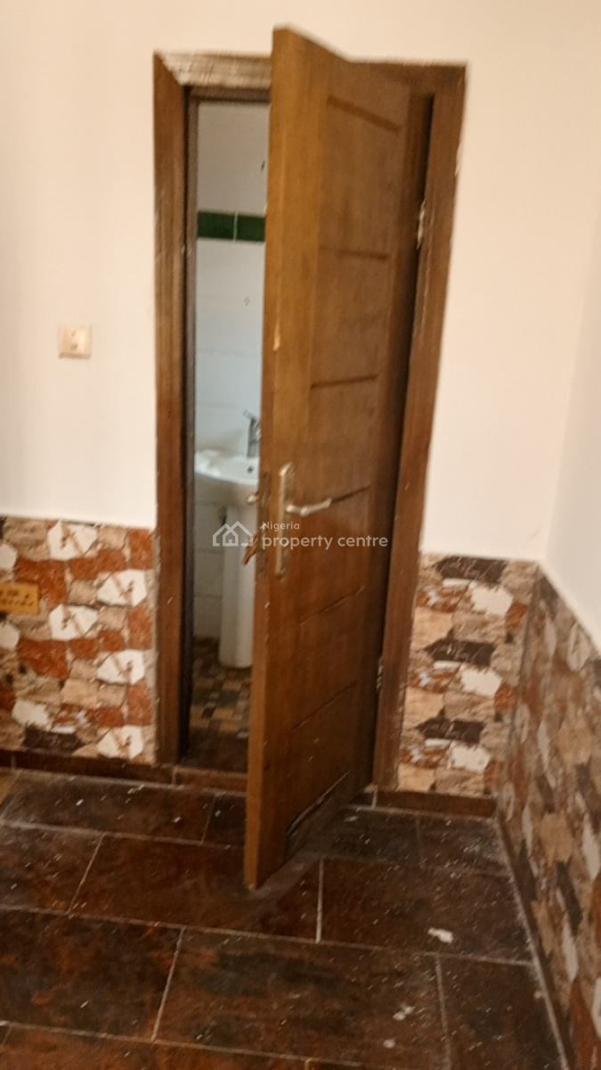 Renovated 2bedroom Bungalow at Igboefon, Lekki Lagos, Nicole Balogun, Alpha Beach, Igboefon, Igbo Efon, Lekki, Lagos, Flat / Apartment for Rent