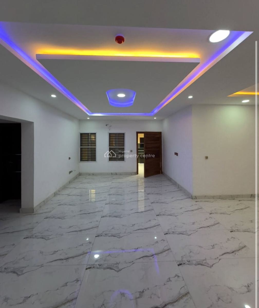 2 Bedroom Apartment with Bq and Pool Available, Lekki Phase 1, Lekki, Lagos, Flat / Apartment for Rent