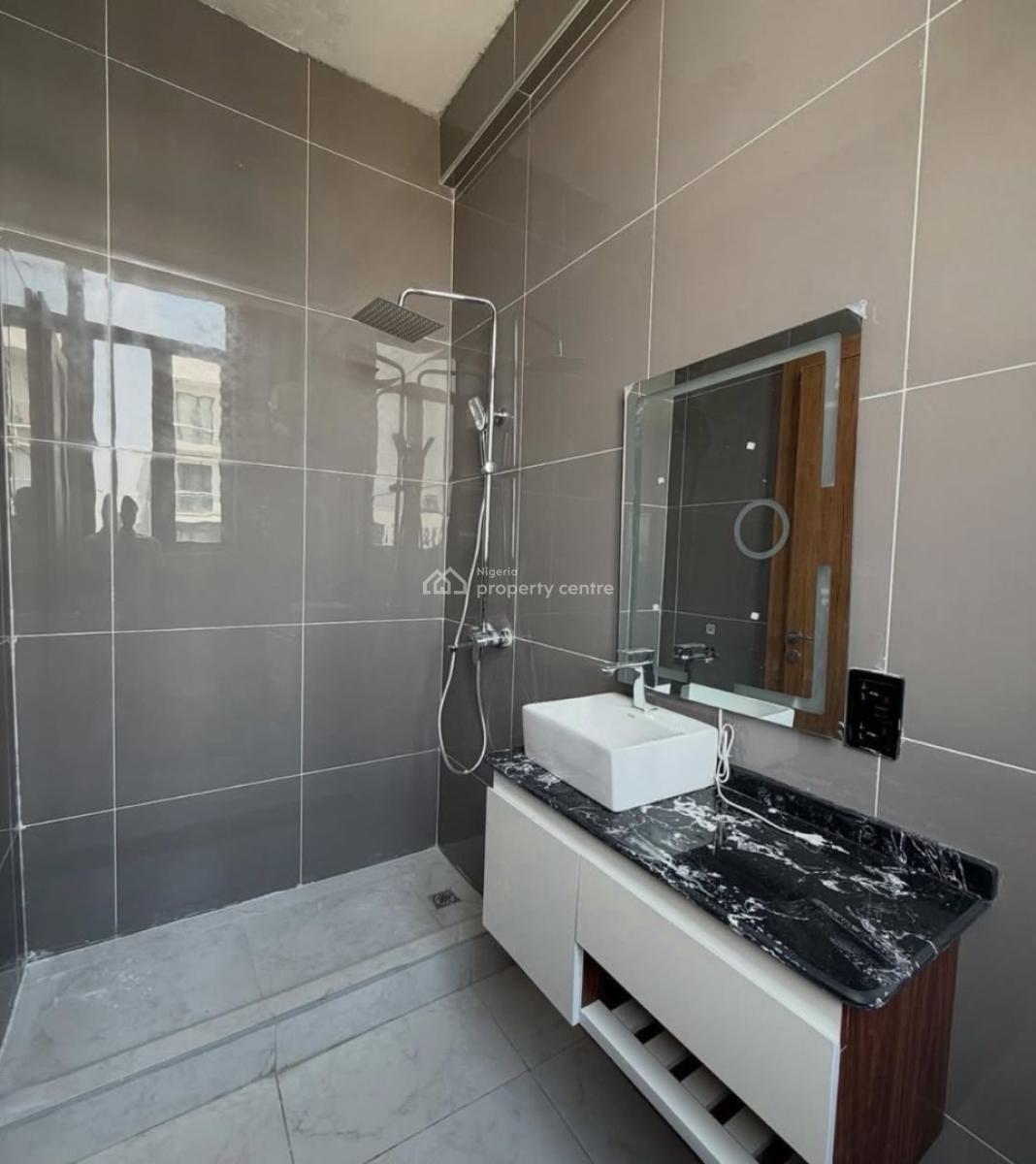 Brand New Luxury 2 Bedroom Serviced Apartment with Pool, Elevator & Gym, Lekki Phase 1, Lekki, Lagos, Flat / Apartment for Rent