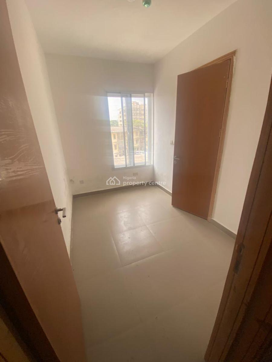 3 Bedroom Serviced Apartment with Pool and Gym Available at Ikoyi, Ikoyi, Lagos, Flat / Apartment for Rent