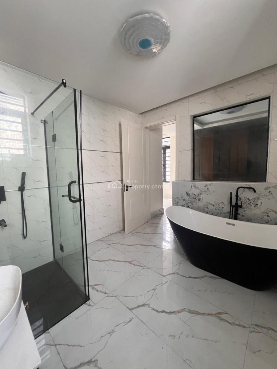 Spacious 5 Bedroom Fully Detached Duplex with Boys Quarters, Spacious 5 Bedroom Fully Detached Duplex with Boys Quarters,, Lekki Phase 1, Lekki, Lagos, Detached Duplex for Sale