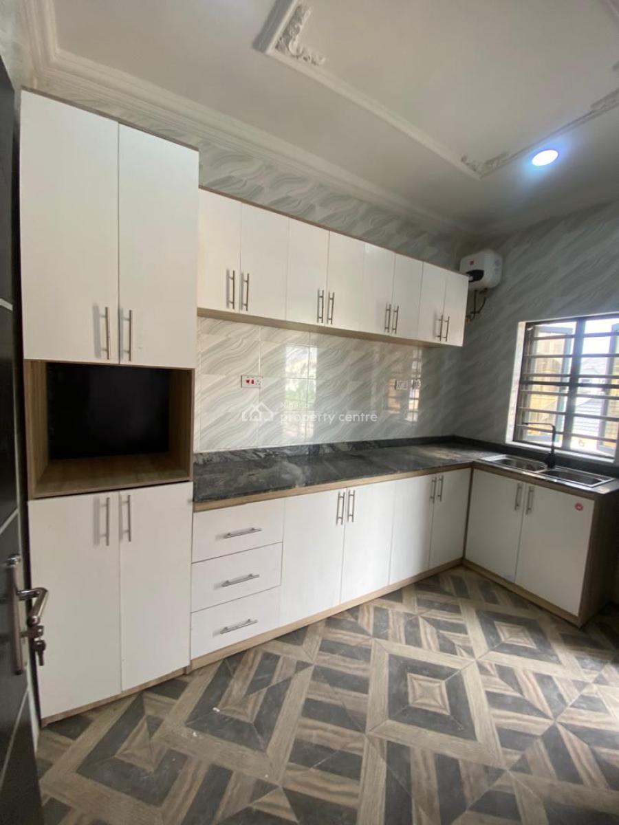 an Executive Two  Bedroom Flat, Thera Estate Besides Blenco Mall Sangotedo Ajah, Lekki, Lagos, Flat / Apartment for Rent