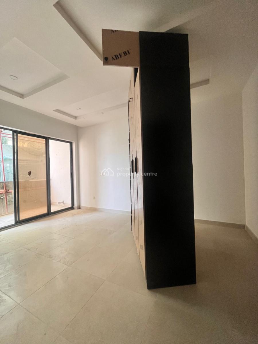 4 Bedroom Apartment with Cinema Room & Elevator Available, Lekki Phase 1, Lekki Phase 1, Lekki, Lagos, Flat / Apartment for Sale