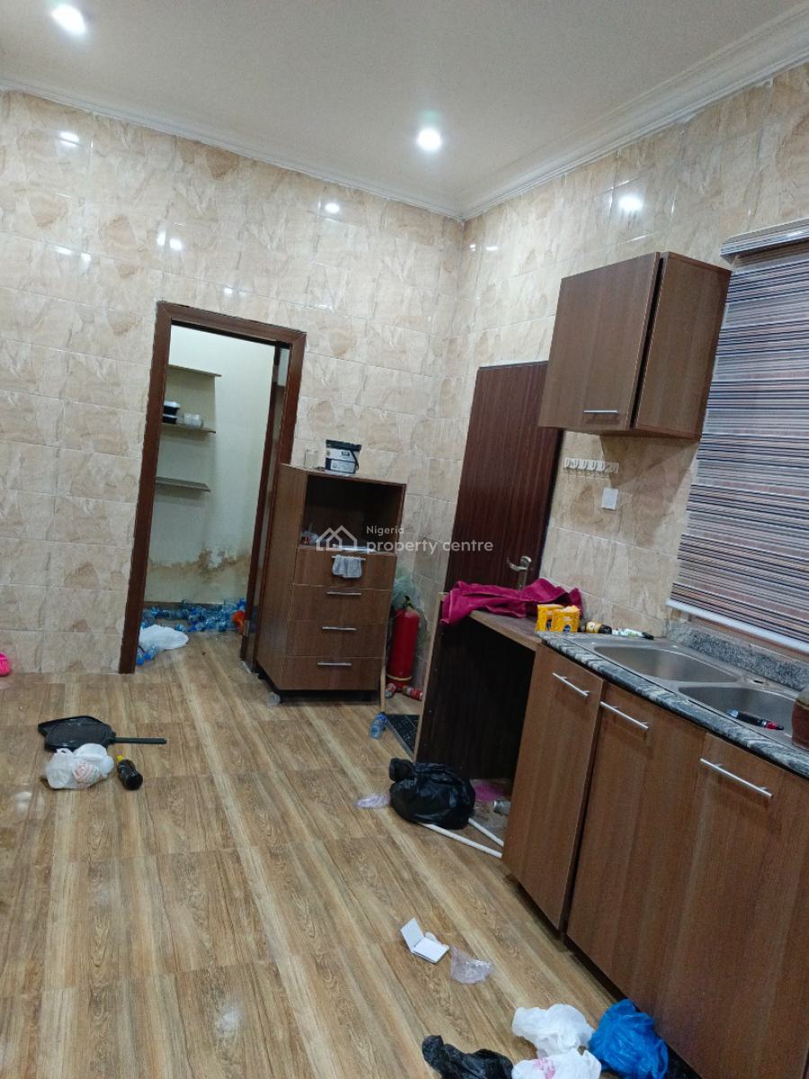 a Relatively New, Well-finished 3-bedroom Flat, Tarred Road, Mabushi, Abuja, Flat / Apartment for Rent