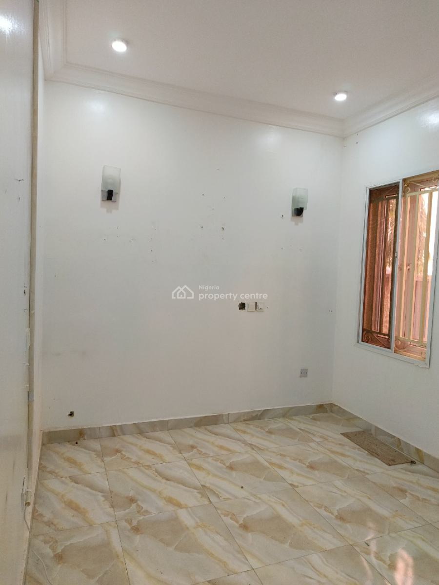 a Relatively New, Well-finished 3-bedroom Flat, Tarred Road, Mabushi, Abuja, Flat / Apartment for Rent
