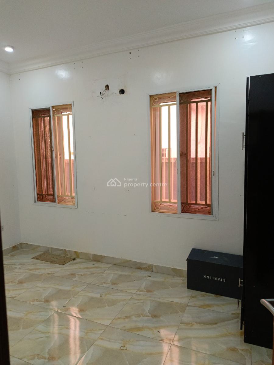 a Relatively New, Well-finished 3-bedroom Flat, Tarred Road, Mabushi, Abuja, Flat / Apartment for Rent