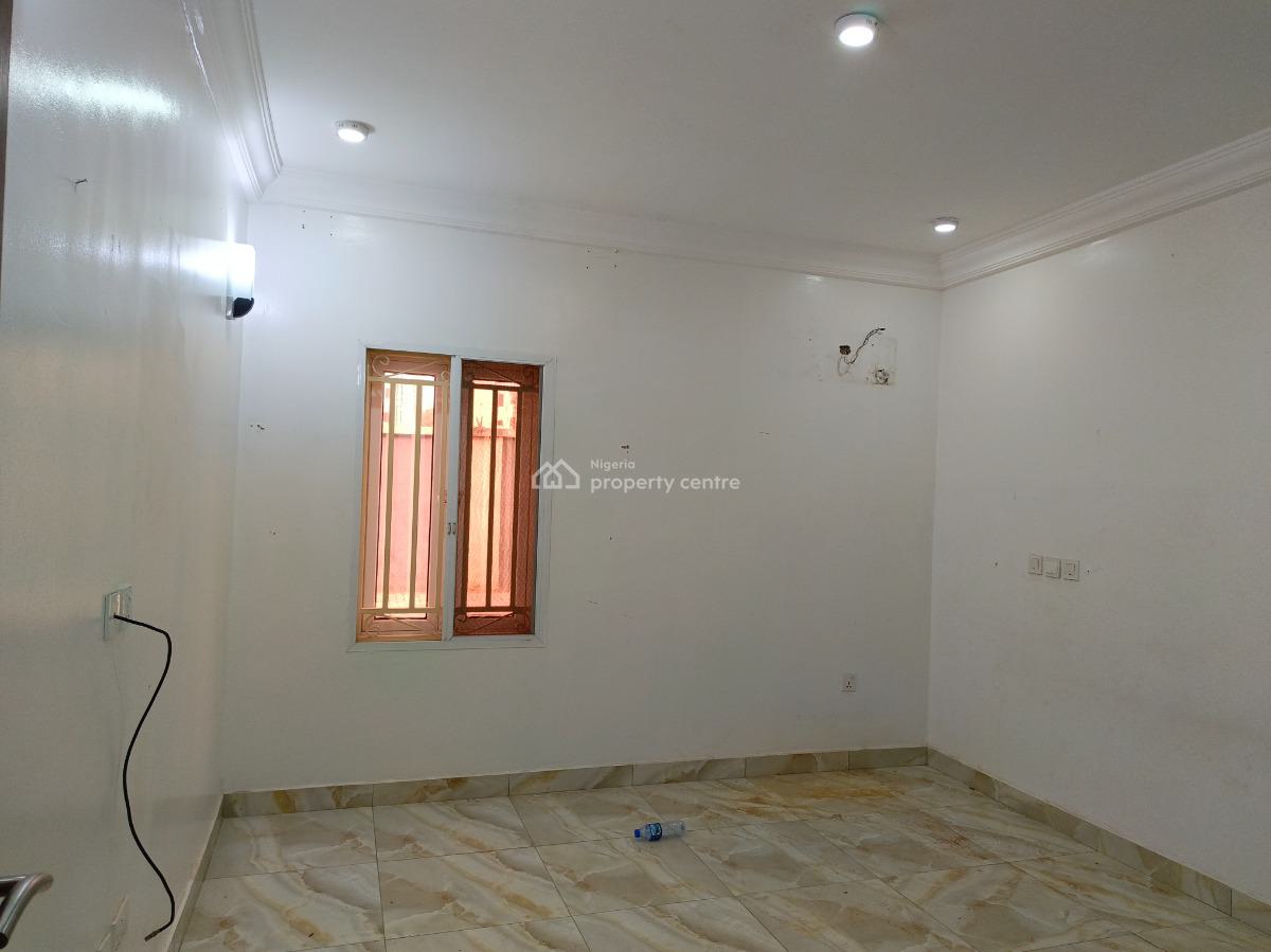 a Relatively New, Well-finished 3-bedroom Flat, Tarred Road, Mabushi, Abuja, Flat / Apartment for Rent