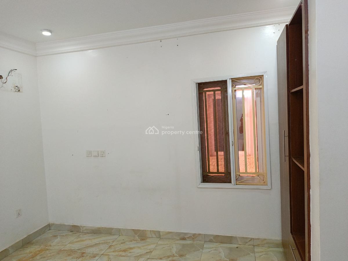 a Relatively New, Well-finished 3-bedroom Flat, Tarred Road, Mabushi, Abuja, Flat / Apartment for Rent