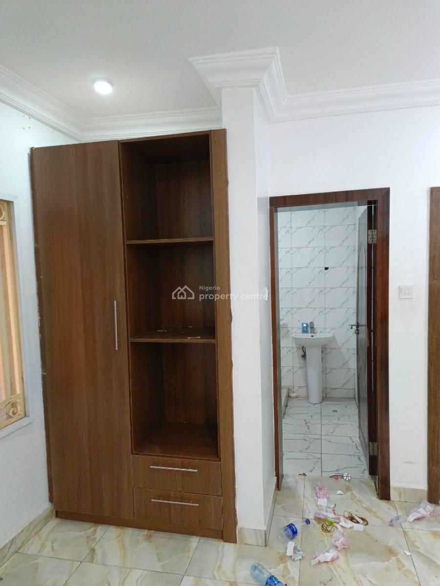 a Relatively New, Well-finished 3-bedroom Flat, Tarred Road, Mabushi, Abuja, Flat / Apartment for Rent