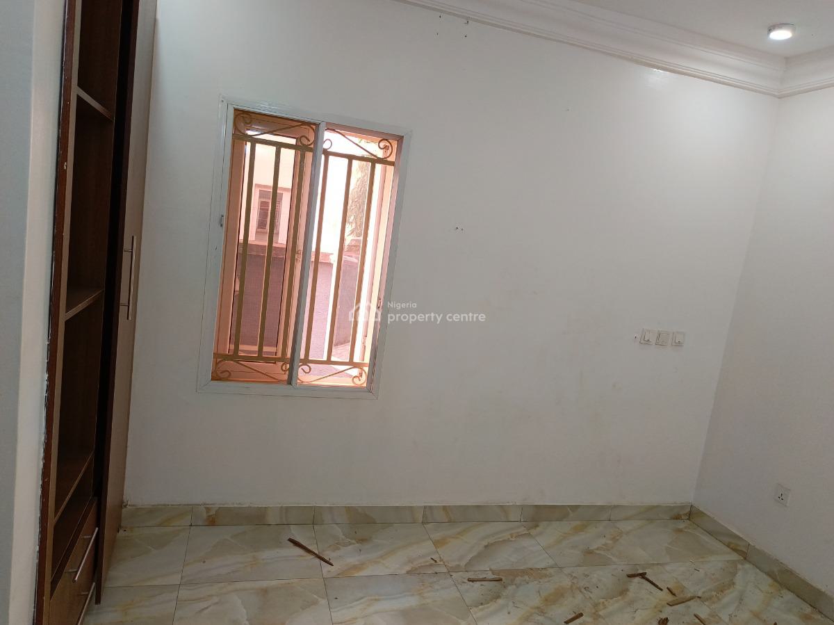 a Relatively New, Well-finished 3-bedroom Flat, Tarred Road, Mabushi, Abuja, Flat / Apartment for Rent