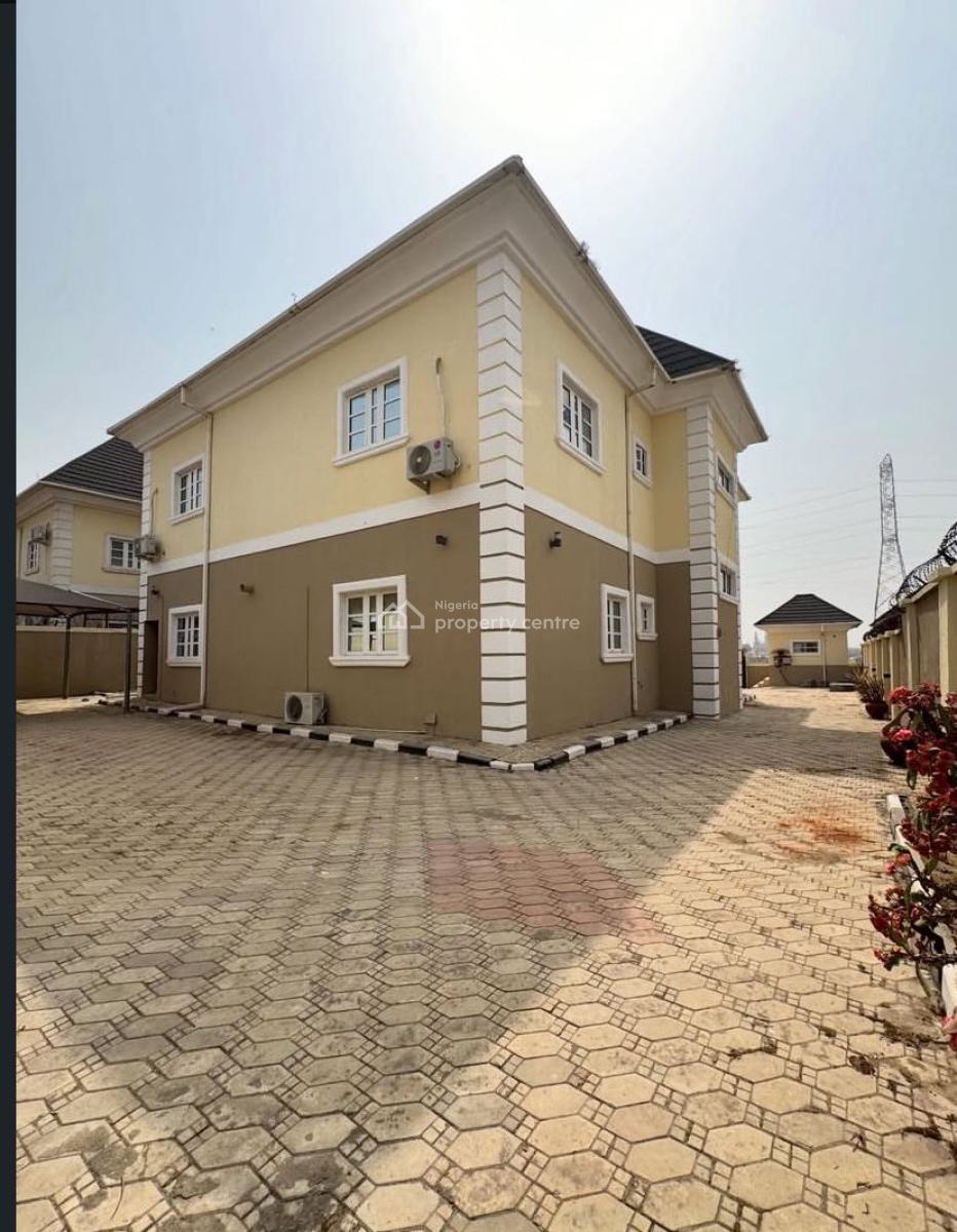 Well Spacious & Finished 6 Bedroom Semi-detached Duplex with Bq, Katampe Extension, Katampe, Abuja, Semi-detached Duplex for Rent