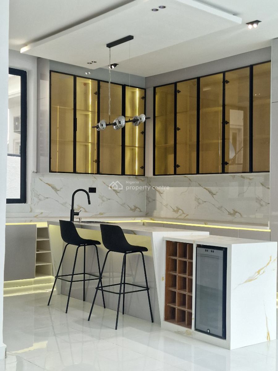 Luxuriously Built 5 Bedroom House, Chevron Drive, Lekki, Lagos, Detached Duplex for Sale