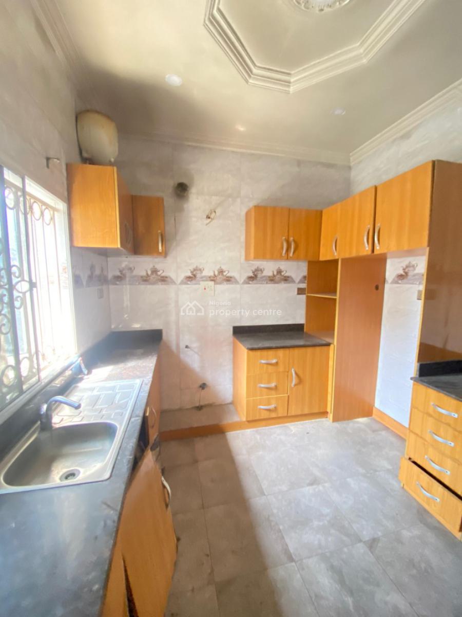 3 Bedroom Duplex Available, Mobil Road, Ilaje, Ajah, Lagos, Detached Duplex for Rent