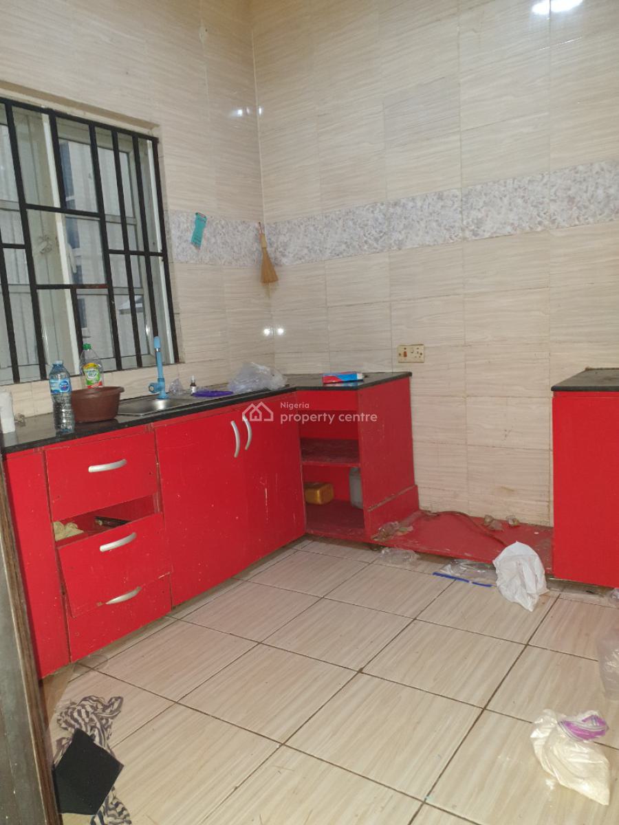 Spacious 2 Bedroom, Off New Road Alpha Beach, Lekki, Lagos, Flat / Apartment for Rent