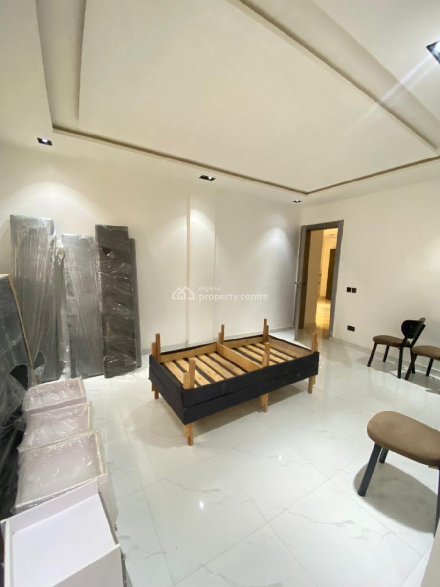 2 Bedroom Furnished Apartment with Elevator & Gym Available at Phase 1, Lekki Phase 1, Lekki Phase 1, Lekki, Lagos, Flat / Apartment for Sale