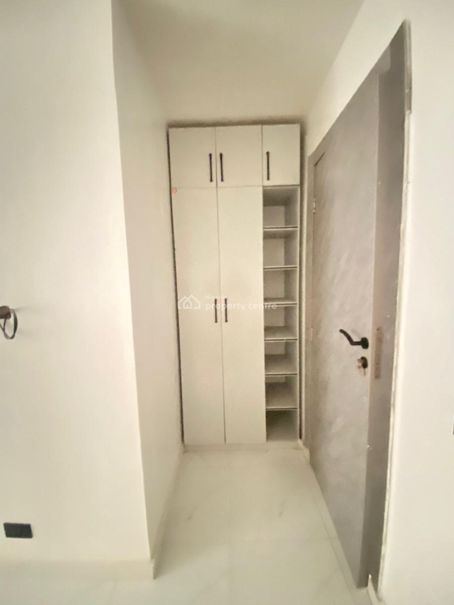 2 Bedroom Furnished Apartment with Elevator & Gym Available at Phase 1, Lekki Phase 1, Lekki Phase 1, Lekki, Lagos, Flat / Apartment for Sale