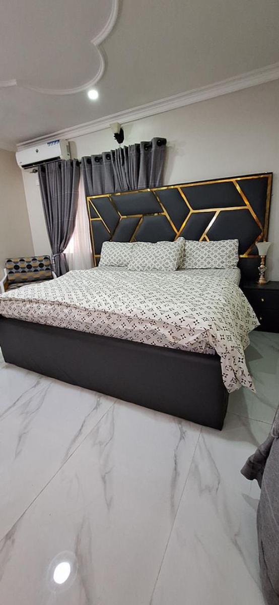 Ladies Shared Apartment- 2 Bedroom(near Shoprite/four Point), Simeon Akinlonu, Oniru, Victoria Island (vi), Lagos, Flat / Apartment Short Let