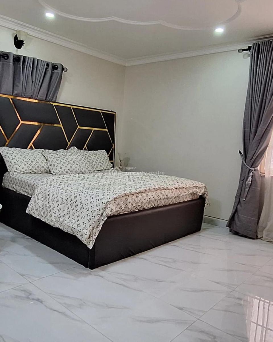 Ladies Shared Apartment- 2 Bedroom(near Shoprite/four Point), Simeon Akinlonu, Oniru, Victoria Island (vi), Lagos, Flat / Apartment Short Let